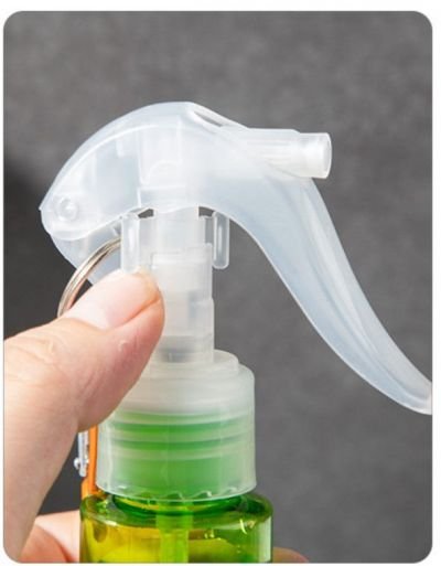Bình Xịt Khử Khuẩn 60ml Móc khóa Siêu Tiện Dụng ( Ngẫu Nhiên 1 Màu )