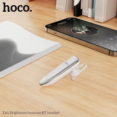 Tai nghe bluetooth Hoco E60, tai nghe bên có mic đàm thoại, 10h nghe nhạc, nút điều chỉnh âm lượng.