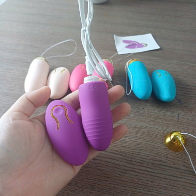 Trứng rung điều khiển từ xa màu hồng | Rung mạnh đa chế độ | Pin sạc tiện lợi | Sản phẩm chất lượng cao | Thương hiệu uy tín | Vi Tính Hóc Môn